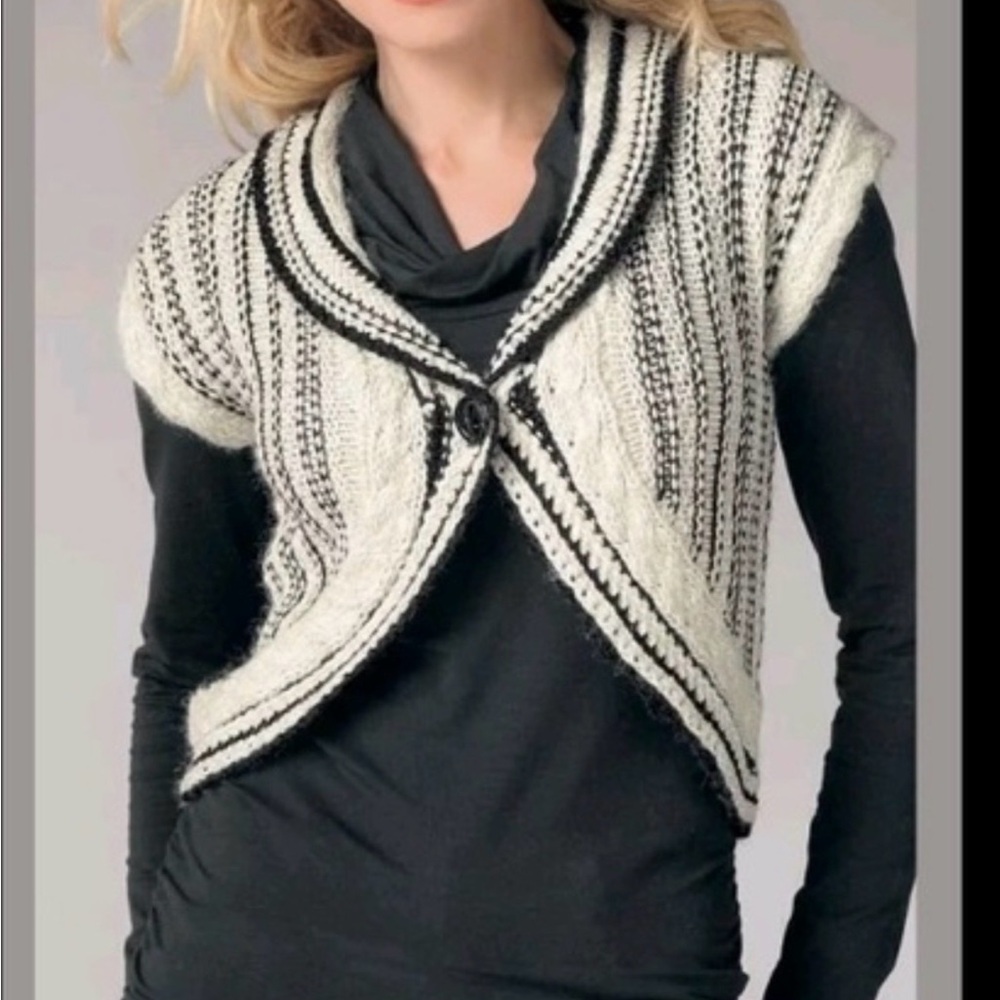 Ladies CAbi | Black and White Striped Capulet Shrug | Size Large | Style 608